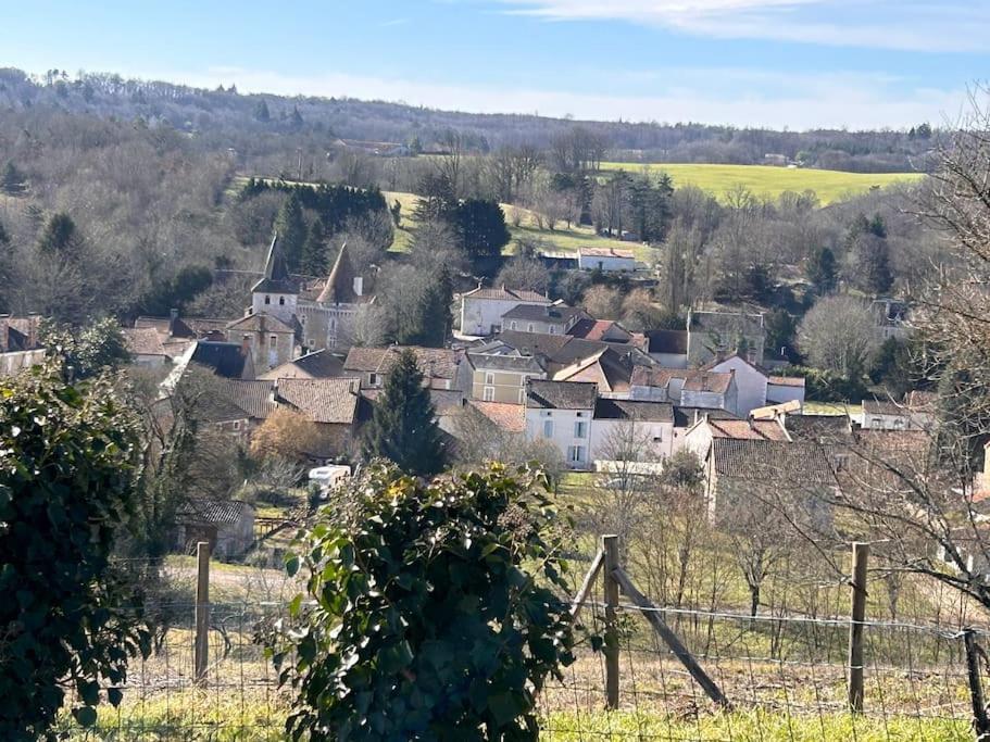 Maison Au Coeur Du Perigord Vert Javerlhac-et-la-Chapelle-Saint-Robert Екстер'єр фото
